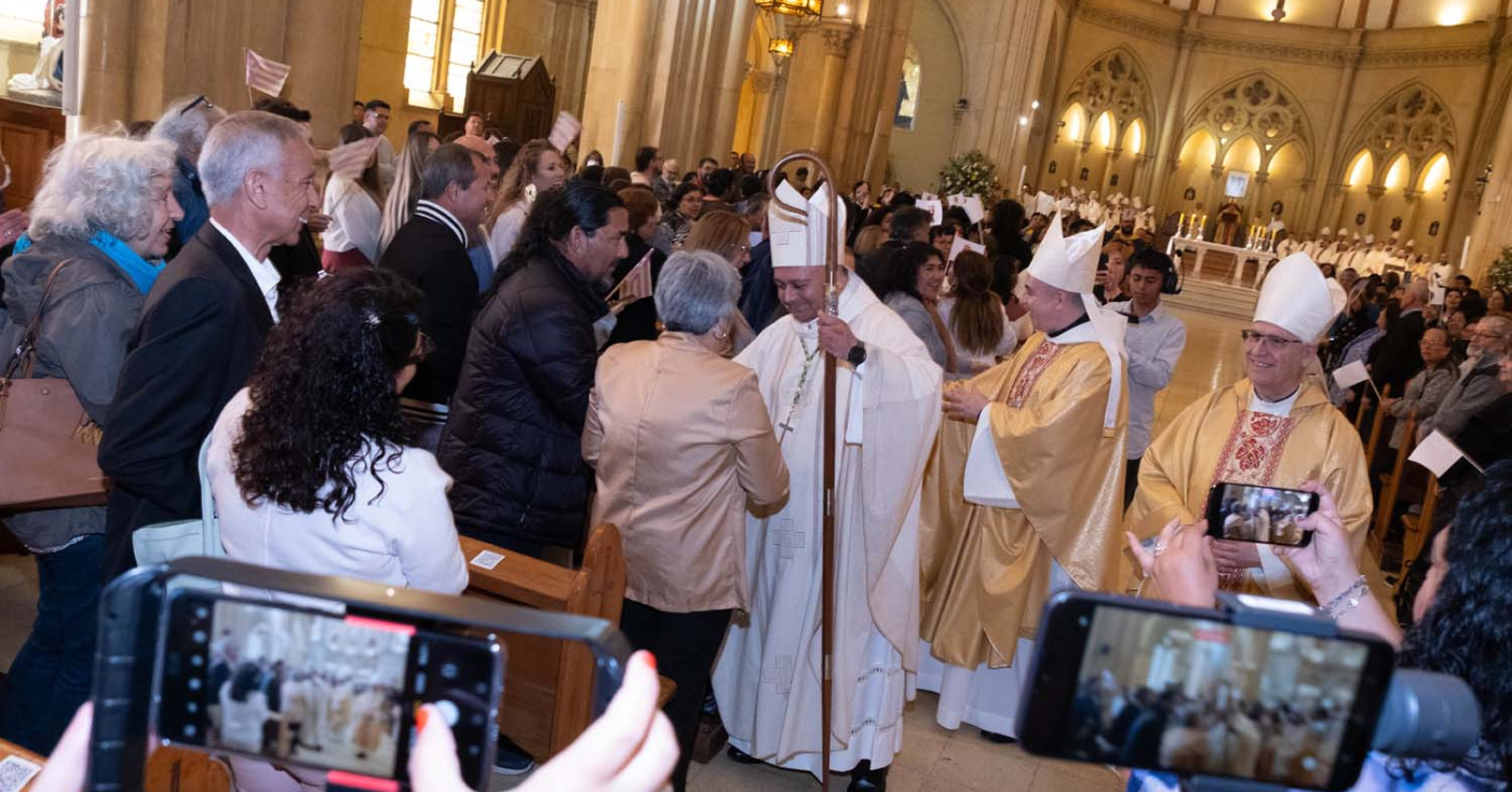 Con masiva convocatoria y una impronta mercedaria se vivió la Ordenación Episcopal de Monseñor Mario Salas Becerra en la Catedral de Valparaíso