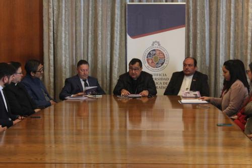 Presentación Libro Mes de María en la Pontificia Universidad Católica de Valparaíso